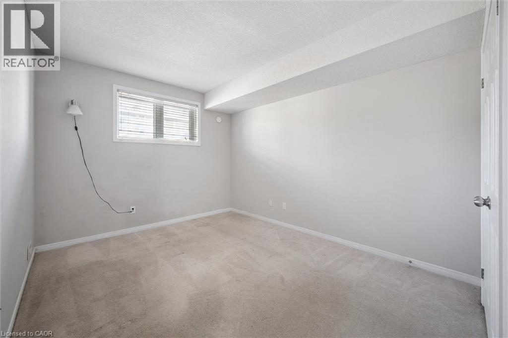 Photo 18 of 236 Rachel Crescent Unit G, Kitchener ON