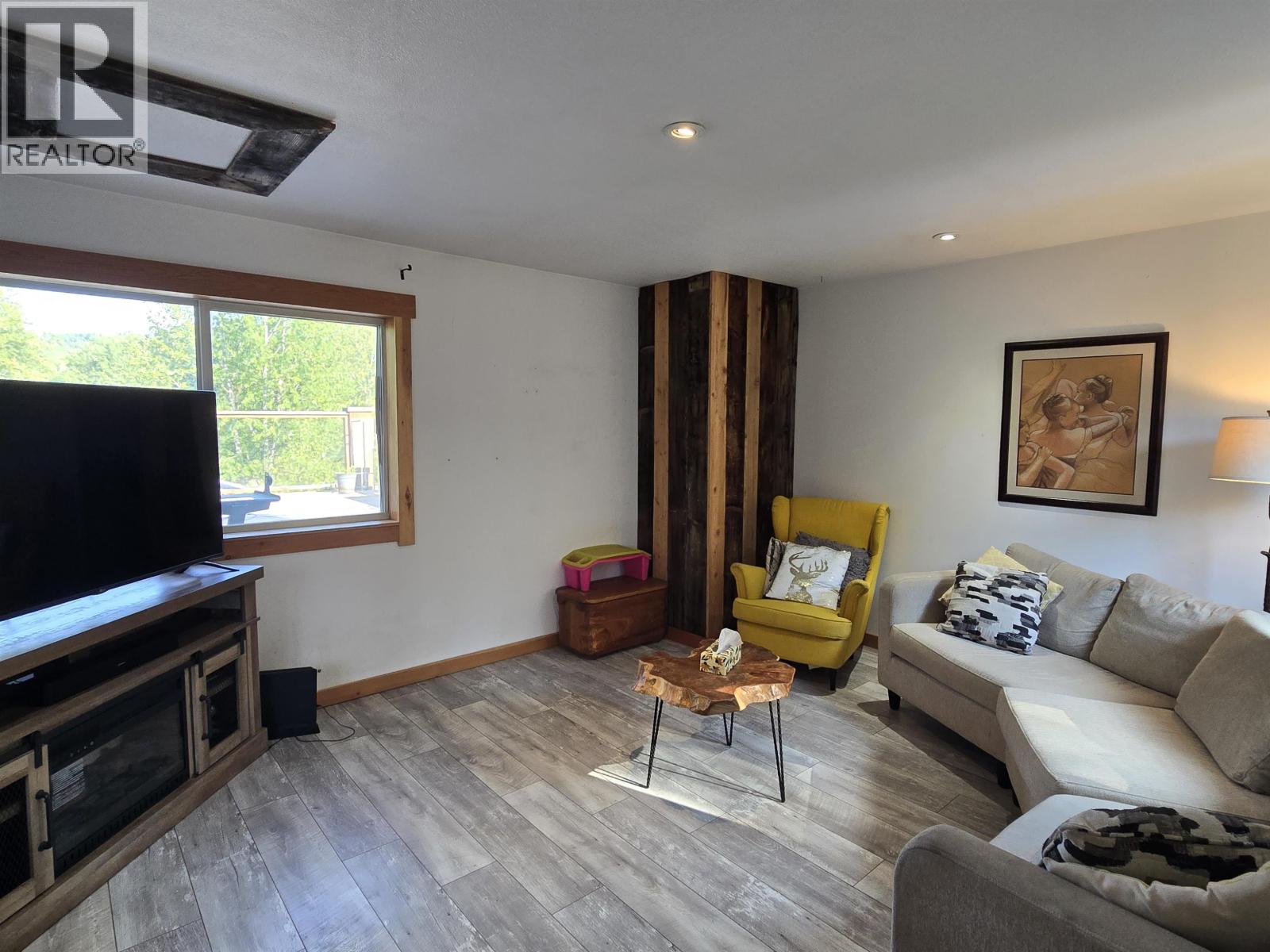 Photo 23 of 291 Colgrove Road, Hixon BC