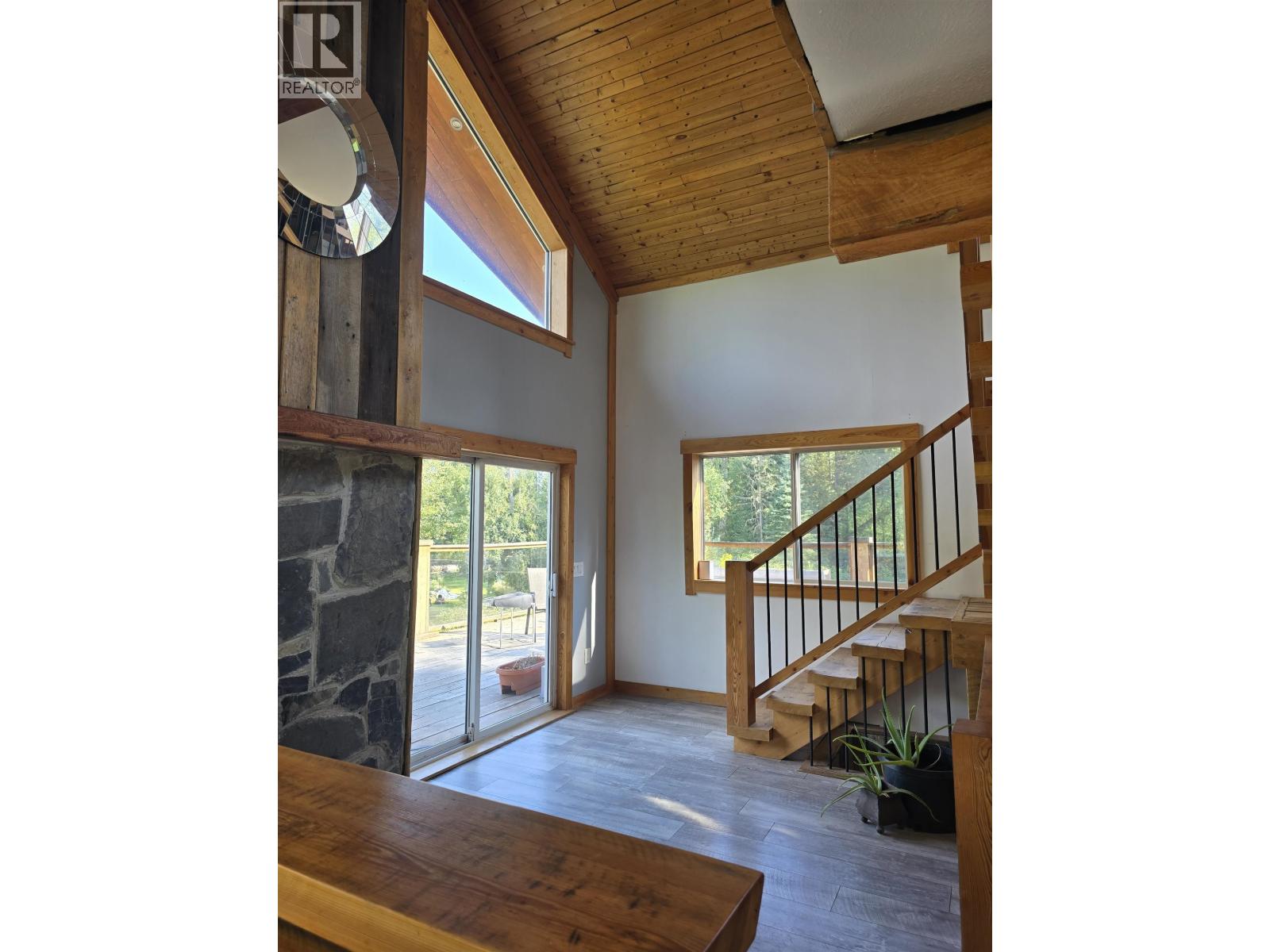 Photo 13 of 291 Colgrove Road, Hixon BC