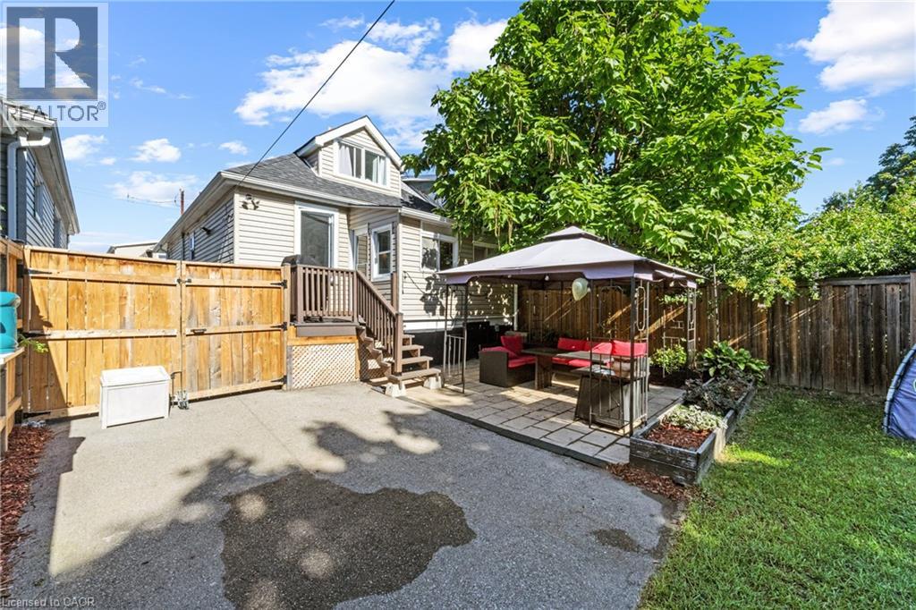 Photo 18 of 22 Houghton Avenue N, Hamilton ON