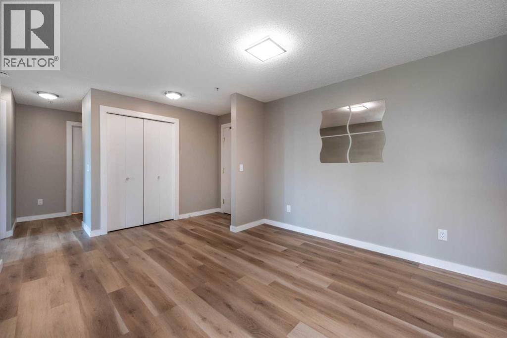 Photo 17 of 6204 304 Mackenzie Way Sw, Airdrie AB