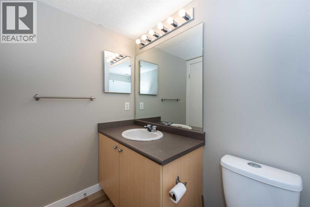 Photo 23 of 6204 304 Mackenzie Way Sw, Airdrie AB