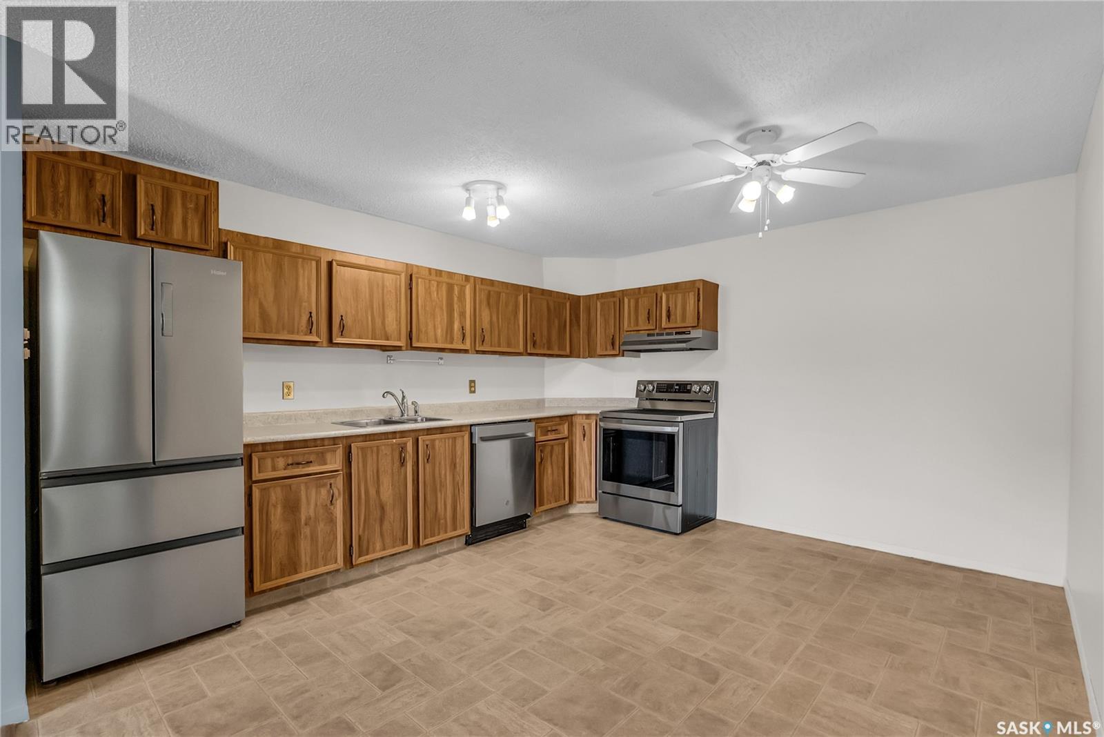 Photo 6 of 206 610 Hilliard Street W, Saskatoon SK