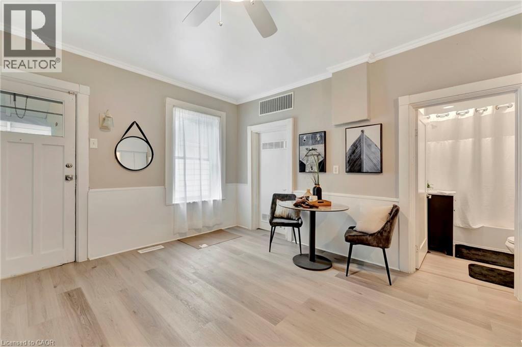 Photo 13 of 462 Upper Wellington Street, Hamilton ON