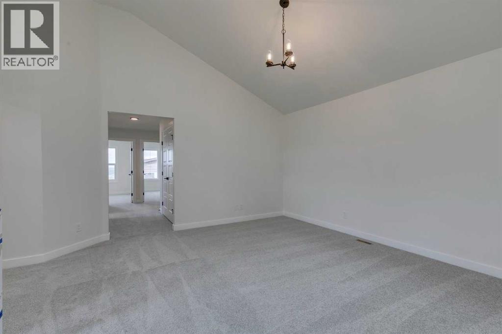 Photo 22 of 51 Versant Way Sw, Calgary AB