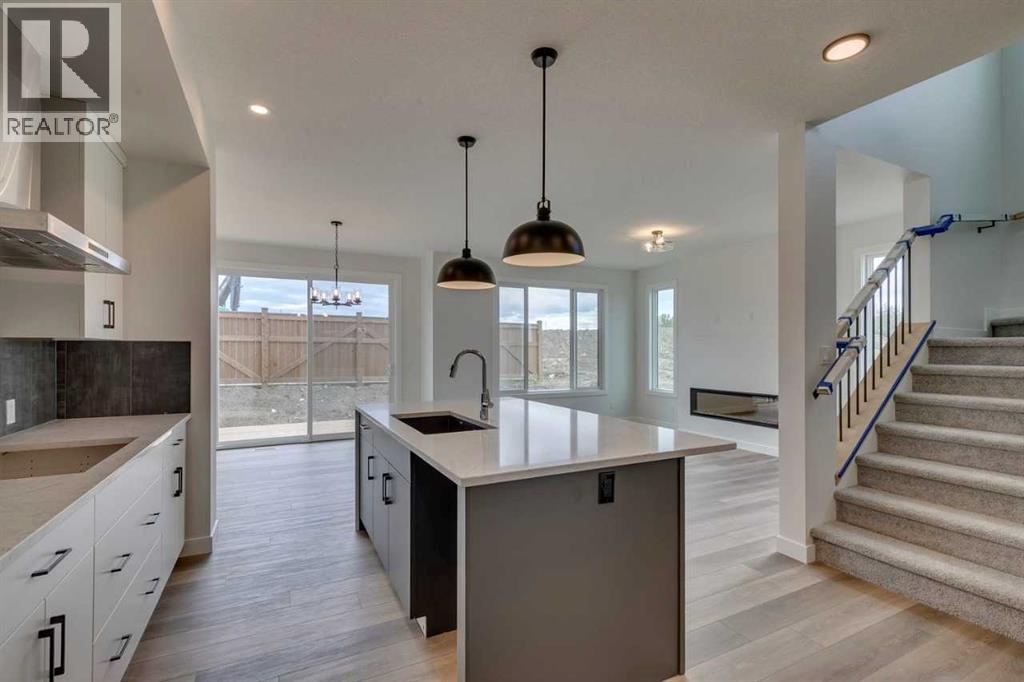 Photo 8 of 51 Versant Way Sw, Calgary AB