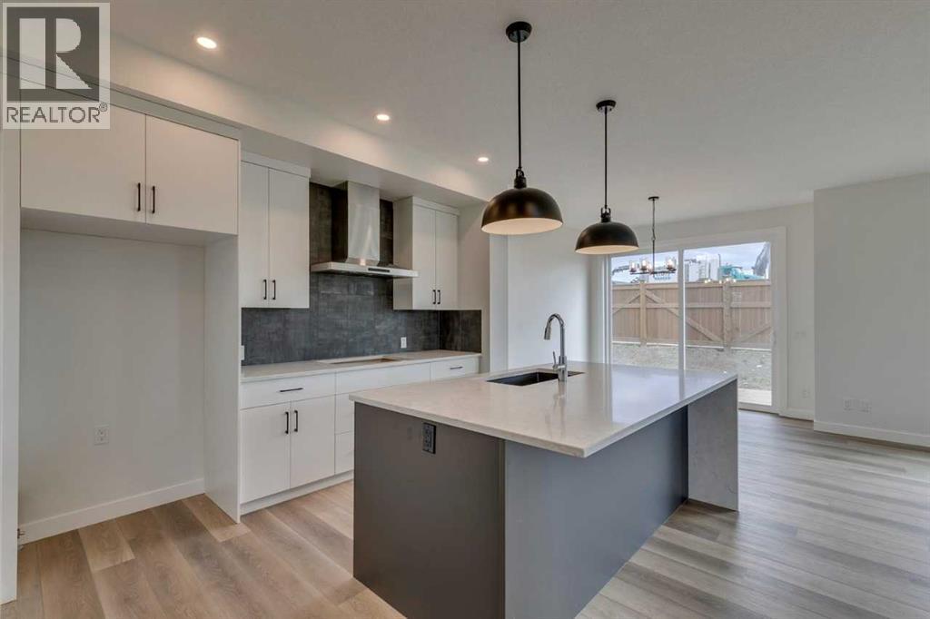 Photo 9 of 51 Versant Way Sw, Calgary AB