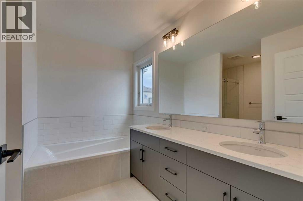 Photo 34 of 51 Versant Way Sw, Calgary AB