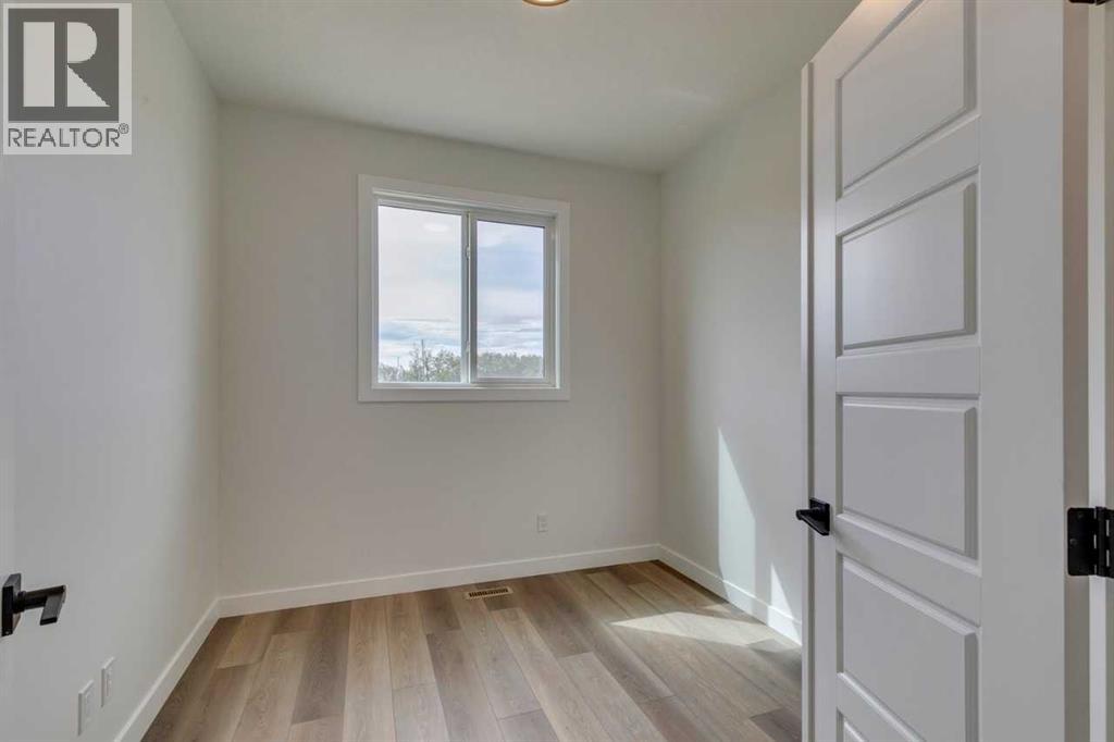 Photo 6 of 51 Versant Way Sw, Calgary AB