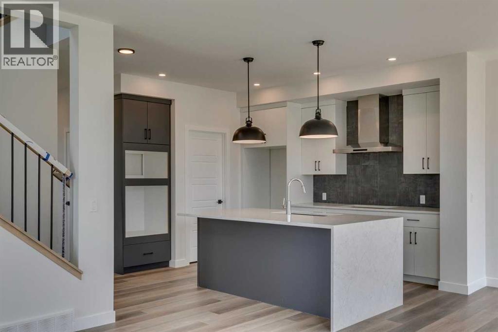 Photo 18 of 51 Versant Way Sw, Calgary AB