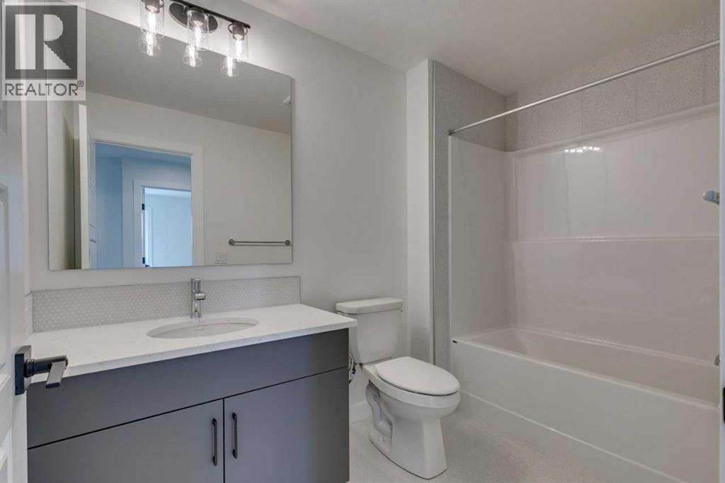 Photo 26 of 51 Versant Way Sw, Calgary AB