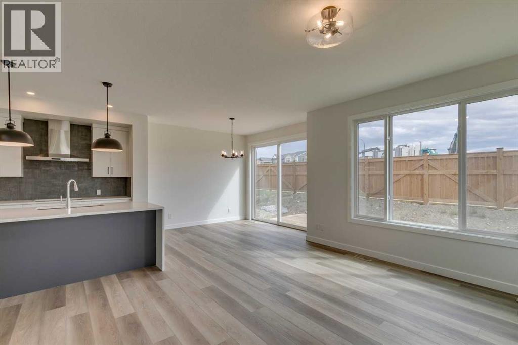 Photo 19 of 51 Versant Way Sw, Calgary AB
