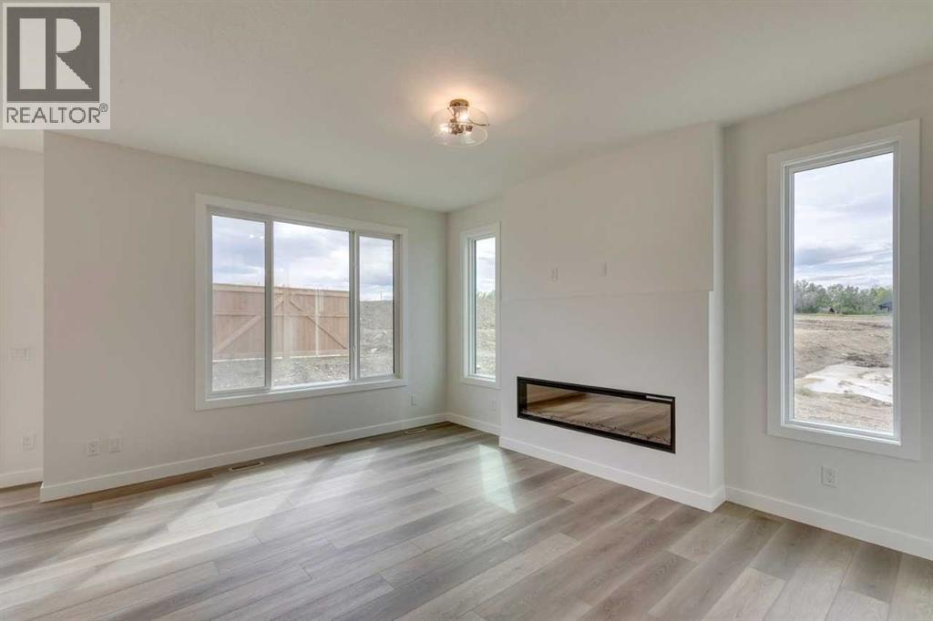 Photo 20 of 51 Versant Way Sw, Calgary AB