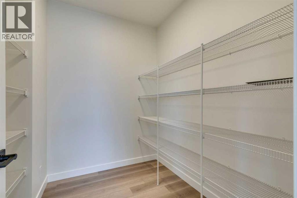 Photo 7 of 51 Versant Way Sw, Calgary AB