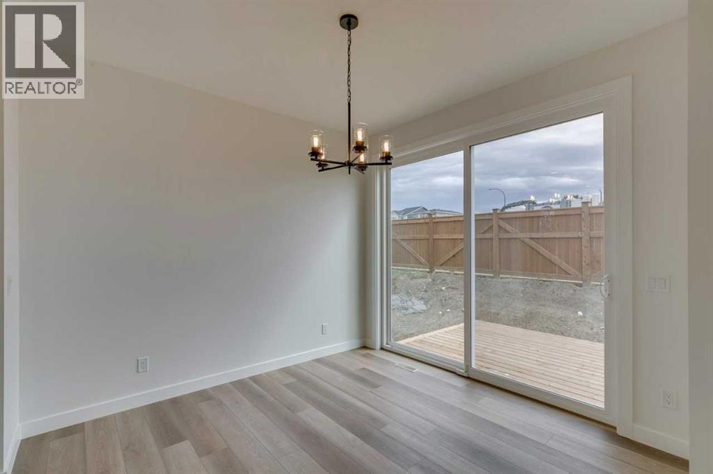 Photo 13 of 51 Versant Way Sw, Calgary AB