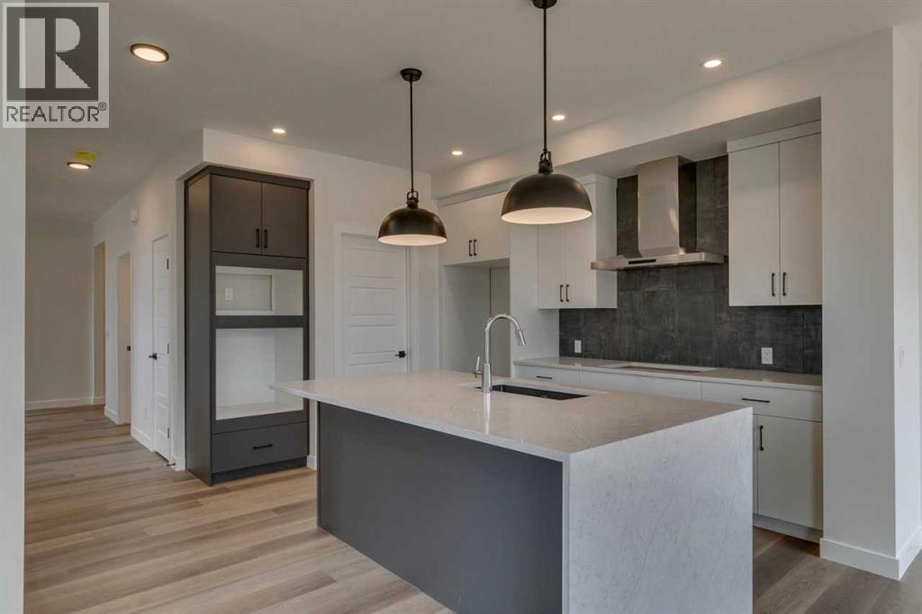 Photo 11 of 51 Versant Way Sw, Calgary AB