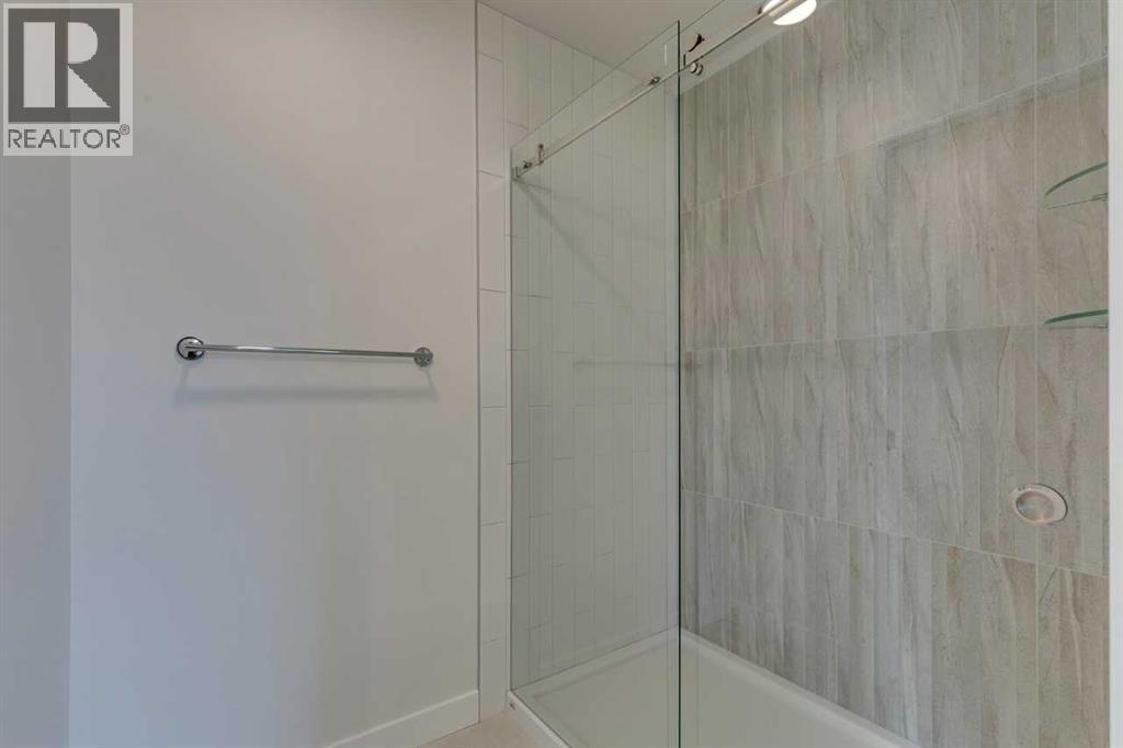 Photo 36 of 51 Versant Way Sw, Calgary AB