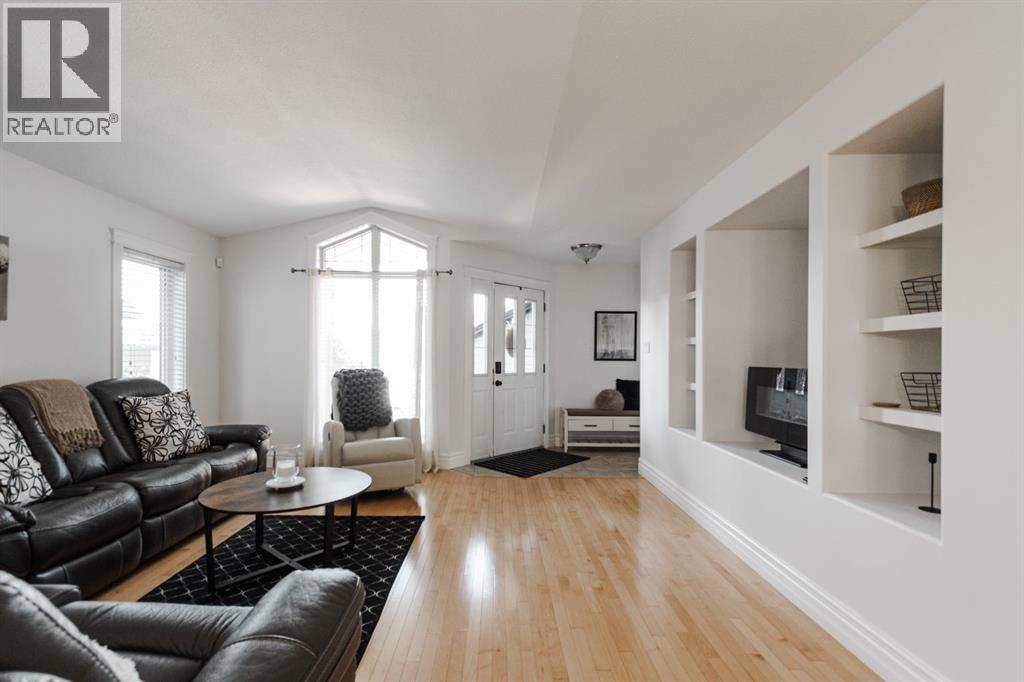 Photo 7 of 236 Crown Creek Lane, Fort Mcmurray AB
