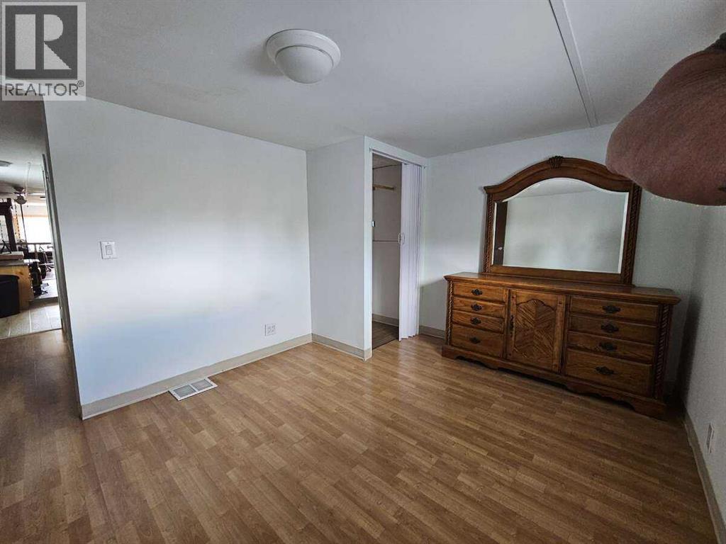 Photo 33 of 431 3223 83 Street Nw, Calgary AB