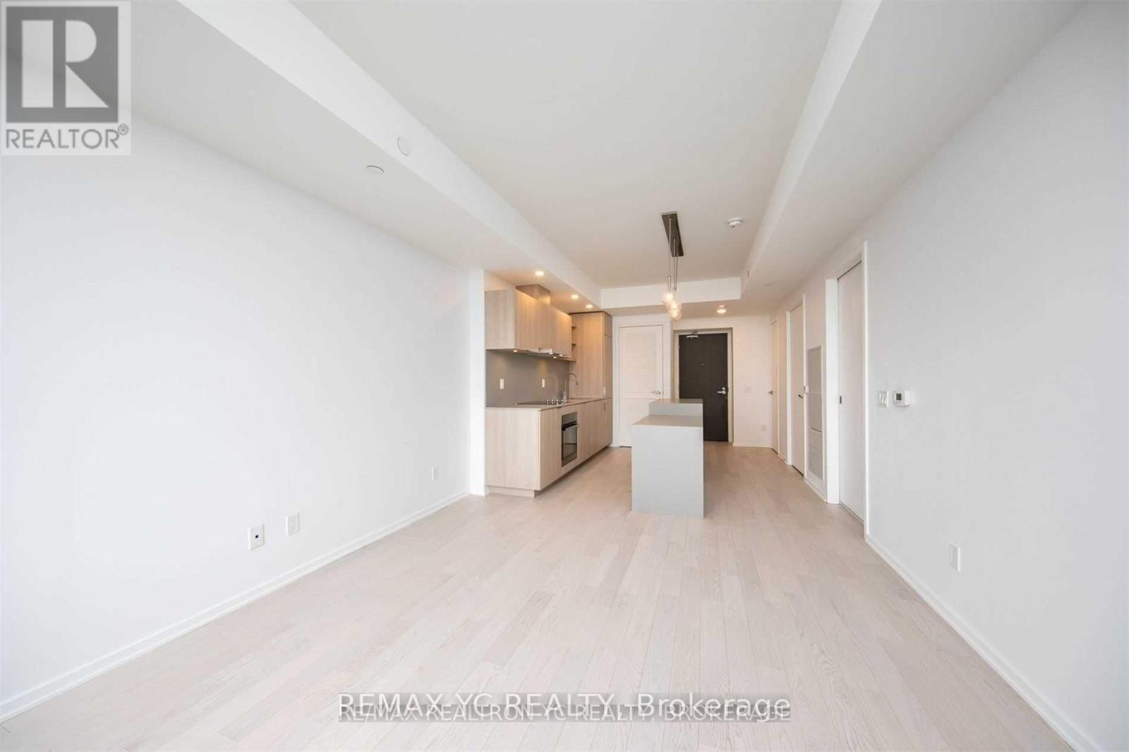 Photo 9 of 924 12 Bonnycastle Street, Toronto ON