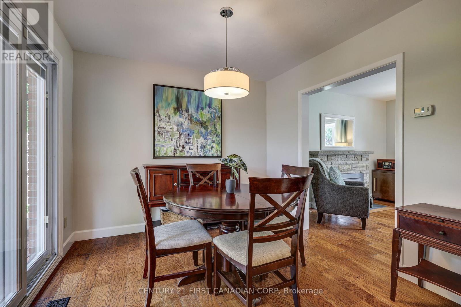 Photo 13 of 611 Chiddington Avenue, London South ON