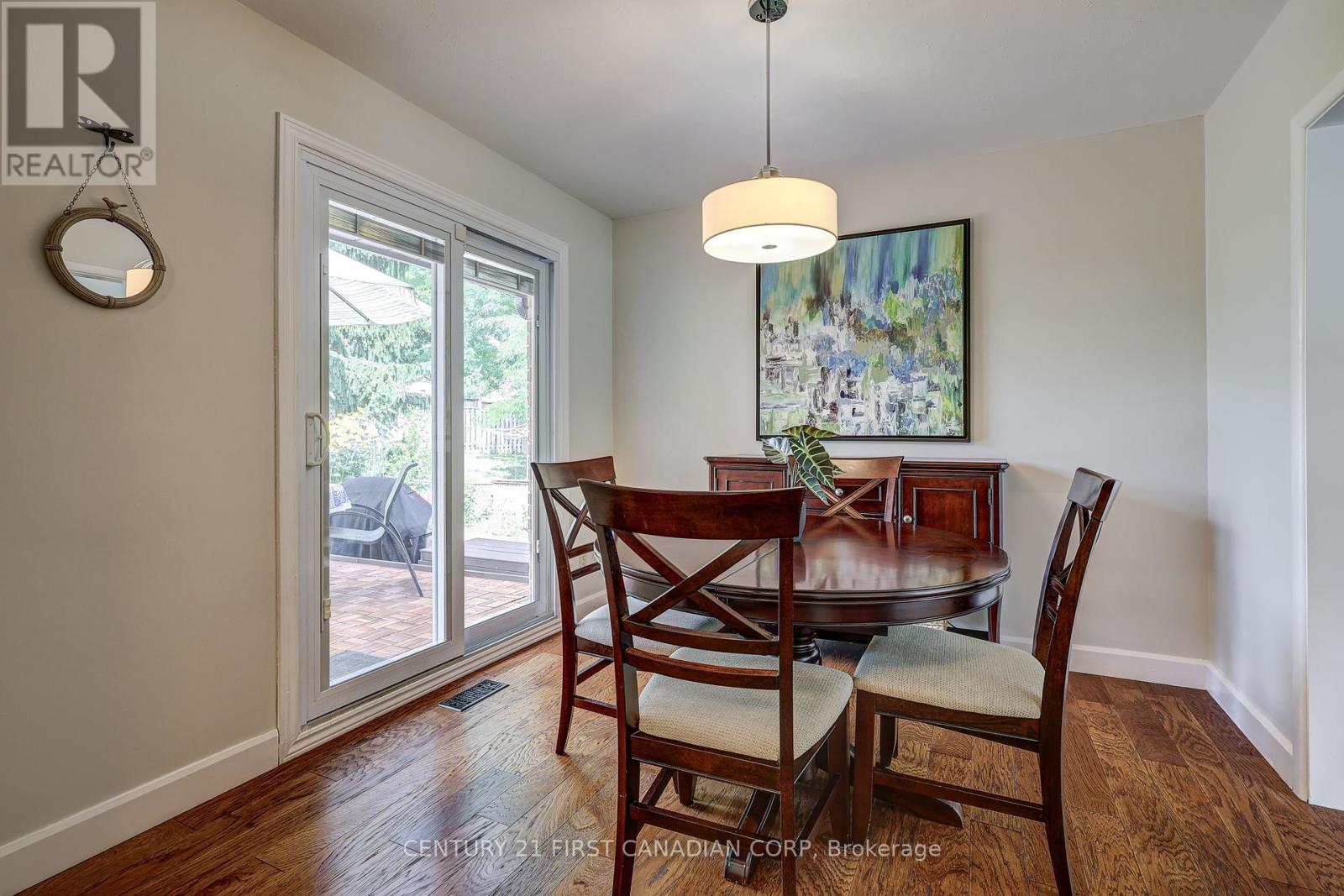 Photo 14 of 611 Chiddington Avenue, London South ON