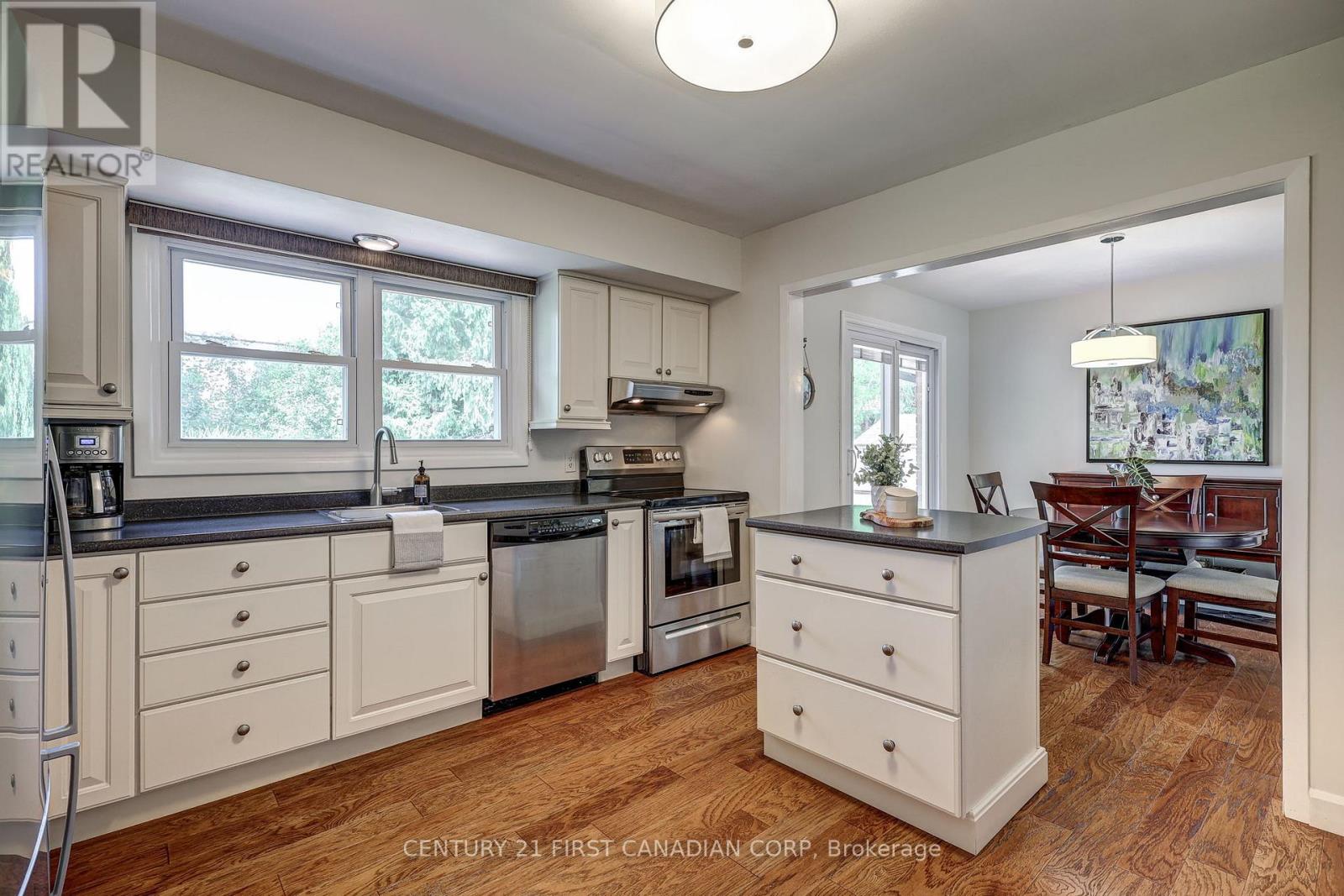 Photo 16 of 611 Chiddington Avenue, London South ON