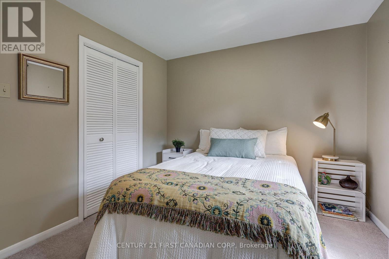 Photo 22 of 611 Chiddington Avenue, London South ON