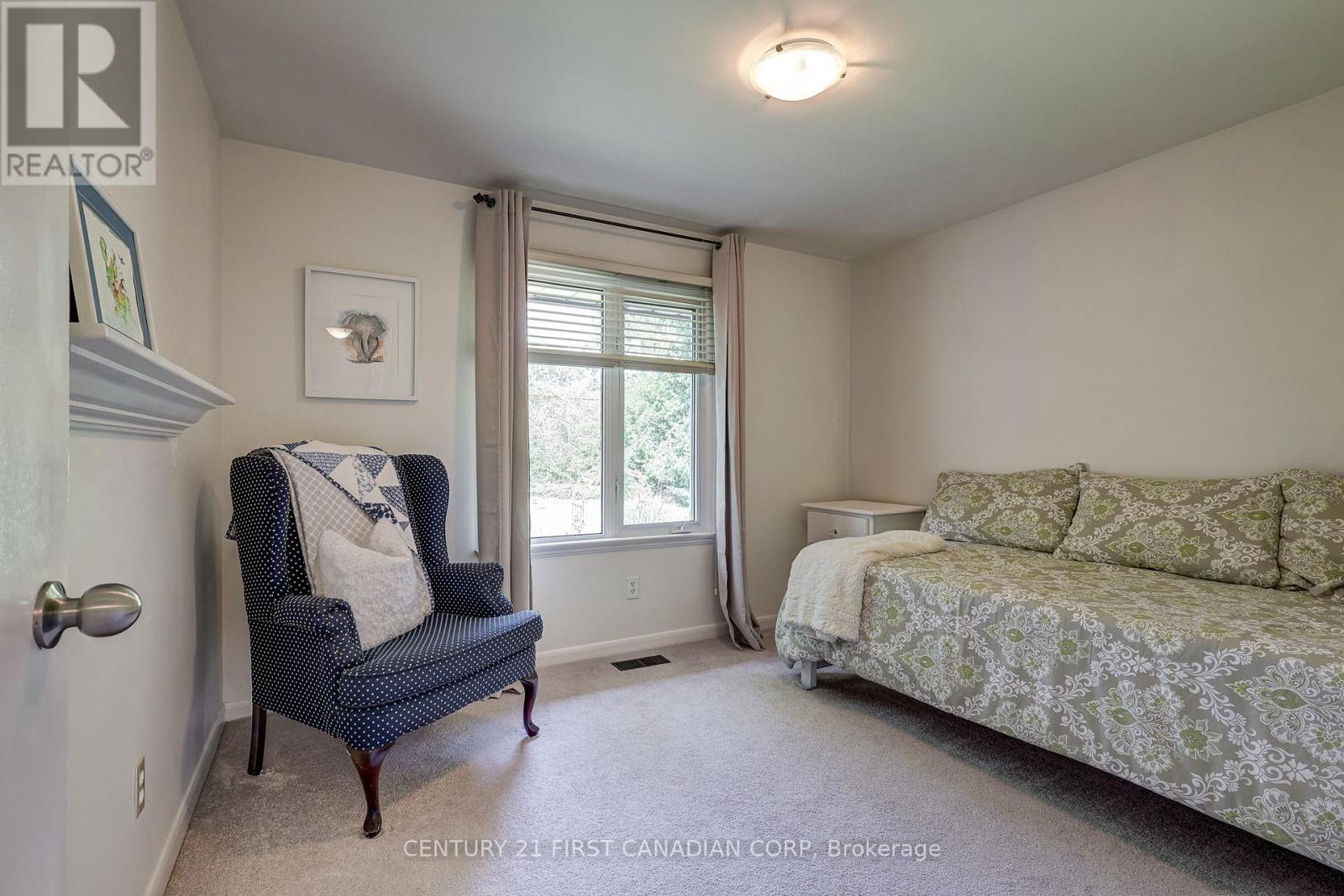 Photo 23 of 611 Chiddington Avenue, London South ON