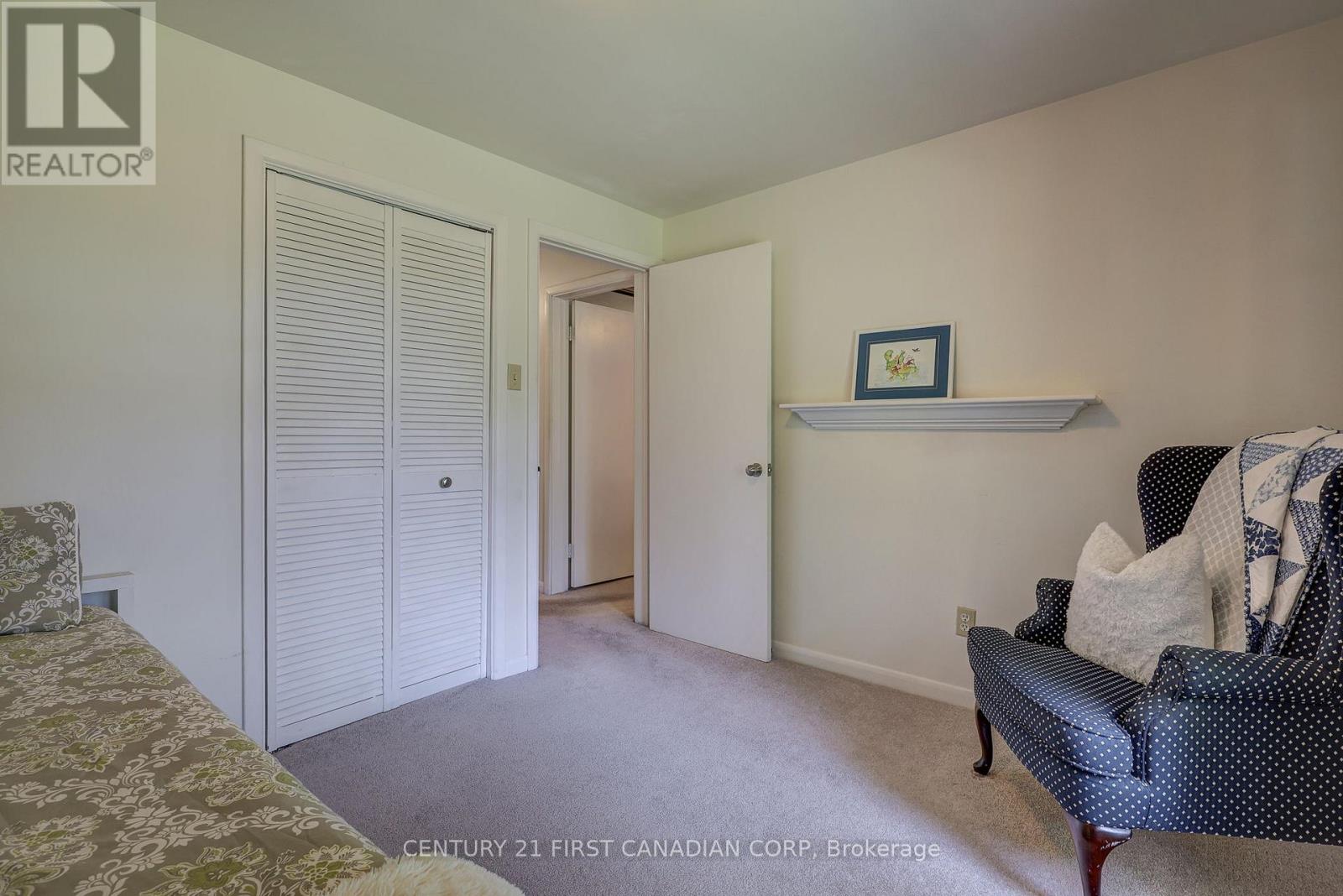 Photo 24 of 611 Chiddington Avenue, London South ON