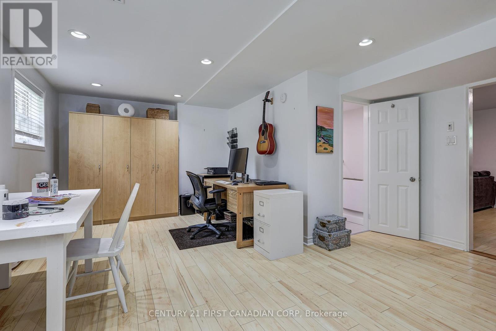Photo 39 of 611 Chiddington Avenue, London South ON