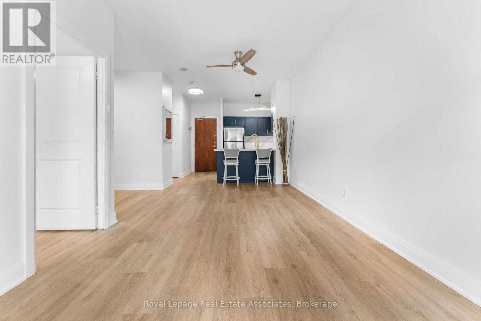 Photo 11 of P 1 M 8 Rosebank Drive, Toronto ON
