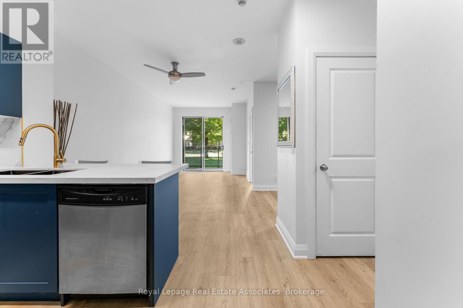 Photo 4 of P 1 M 8 Rosebank Drive, Toronto ON