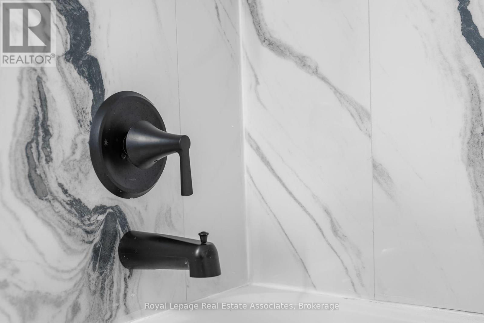 Photo 8 of P 1 M 8 Rosebank Drive, Toronto ON