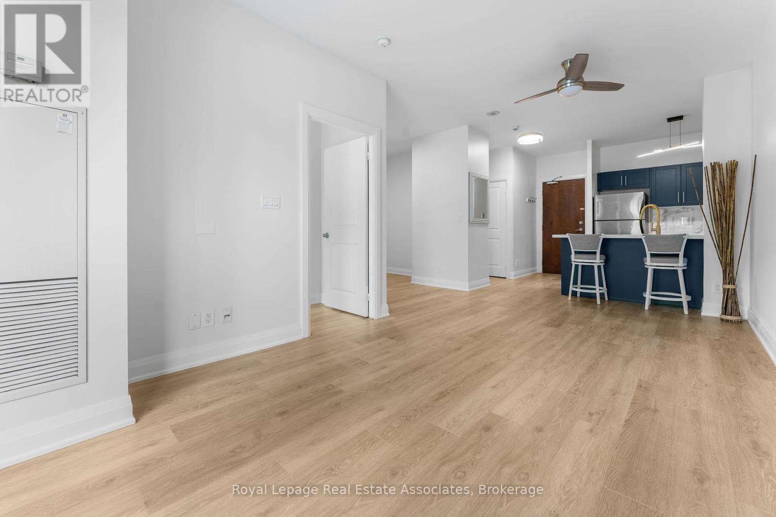 Photo 9 of P 1 M 8 Rosebank Drive, Toronto ON