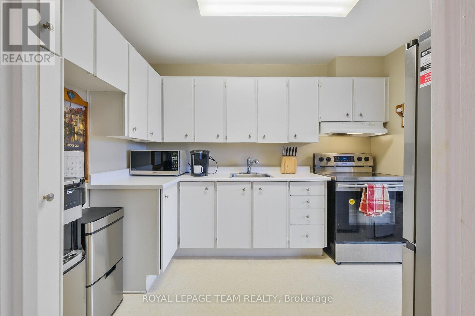 Photo 8 of 209 265 Poulin Avenue, Ottawa ON