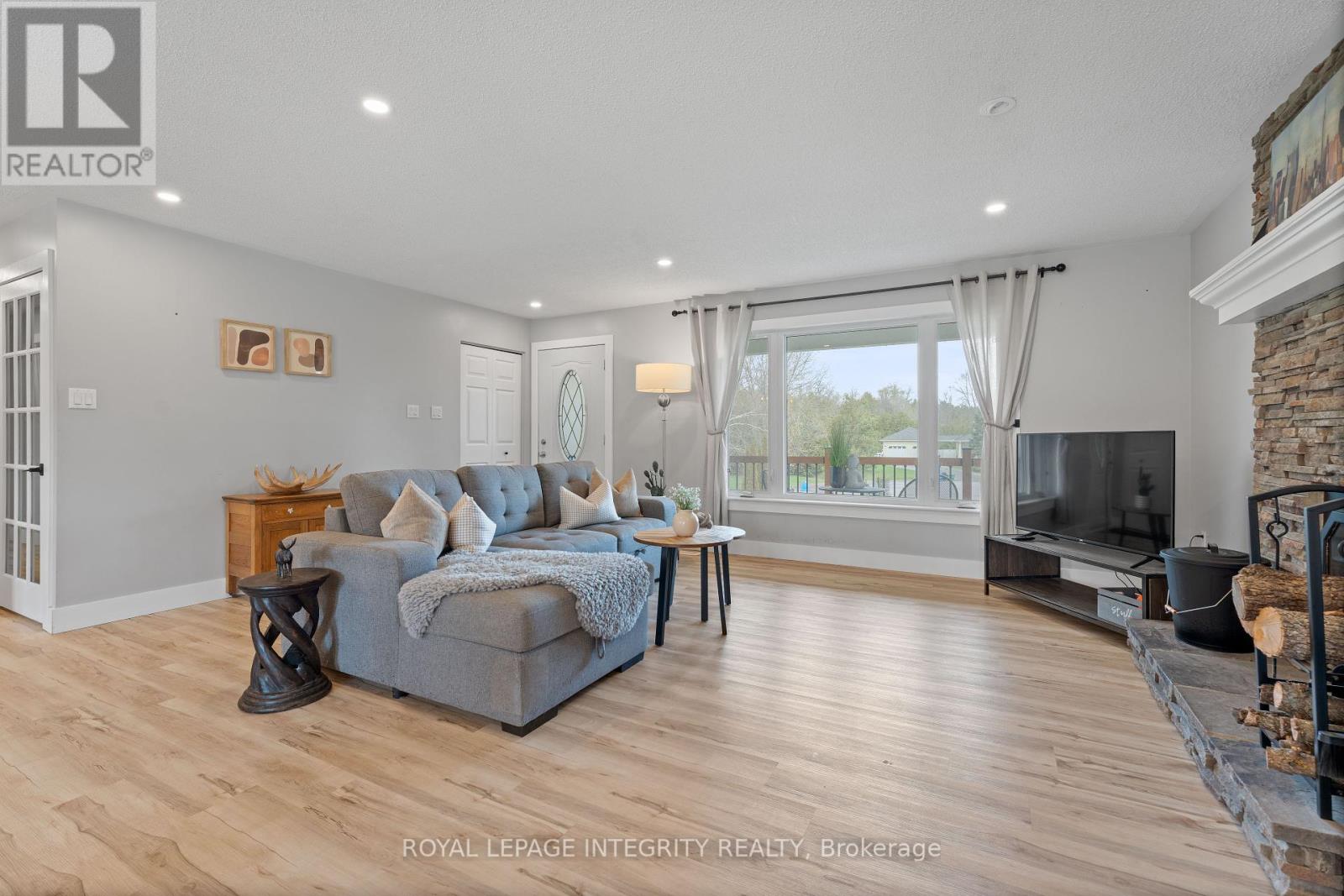 Photo 13 of 6 Aimee Lane, North Grenville ON
