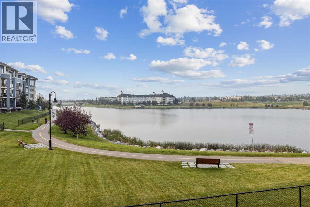 Photo 12 of 1304 5 Country Village Park Ne, Calgary AB