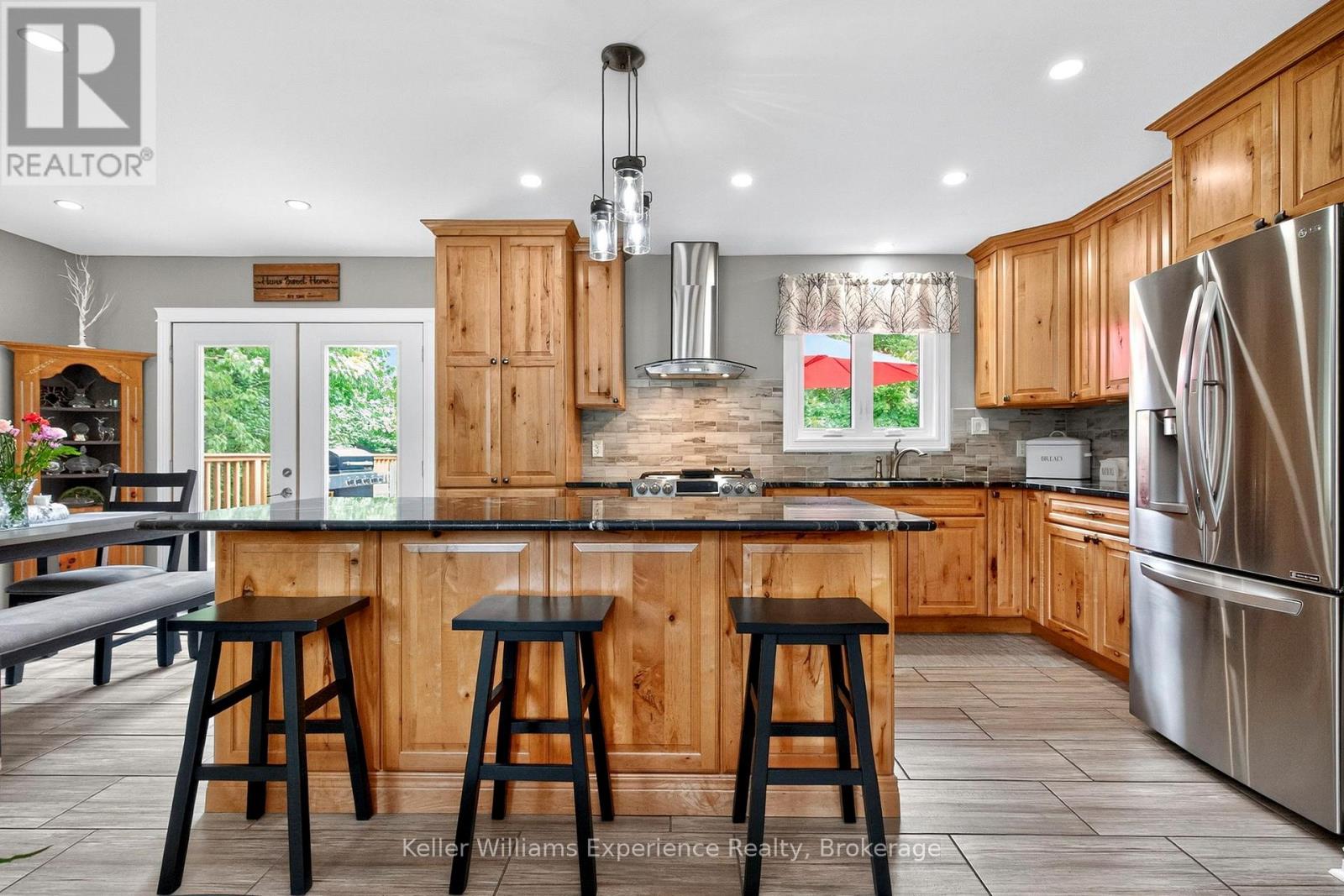 Photo 5 of 1128 Edgar Court, Midland ON