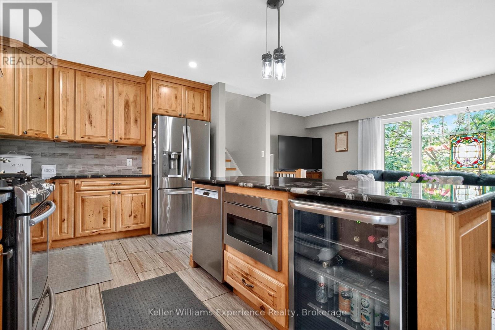 Photo 6 of 1128 Edgar Court, Midland ON