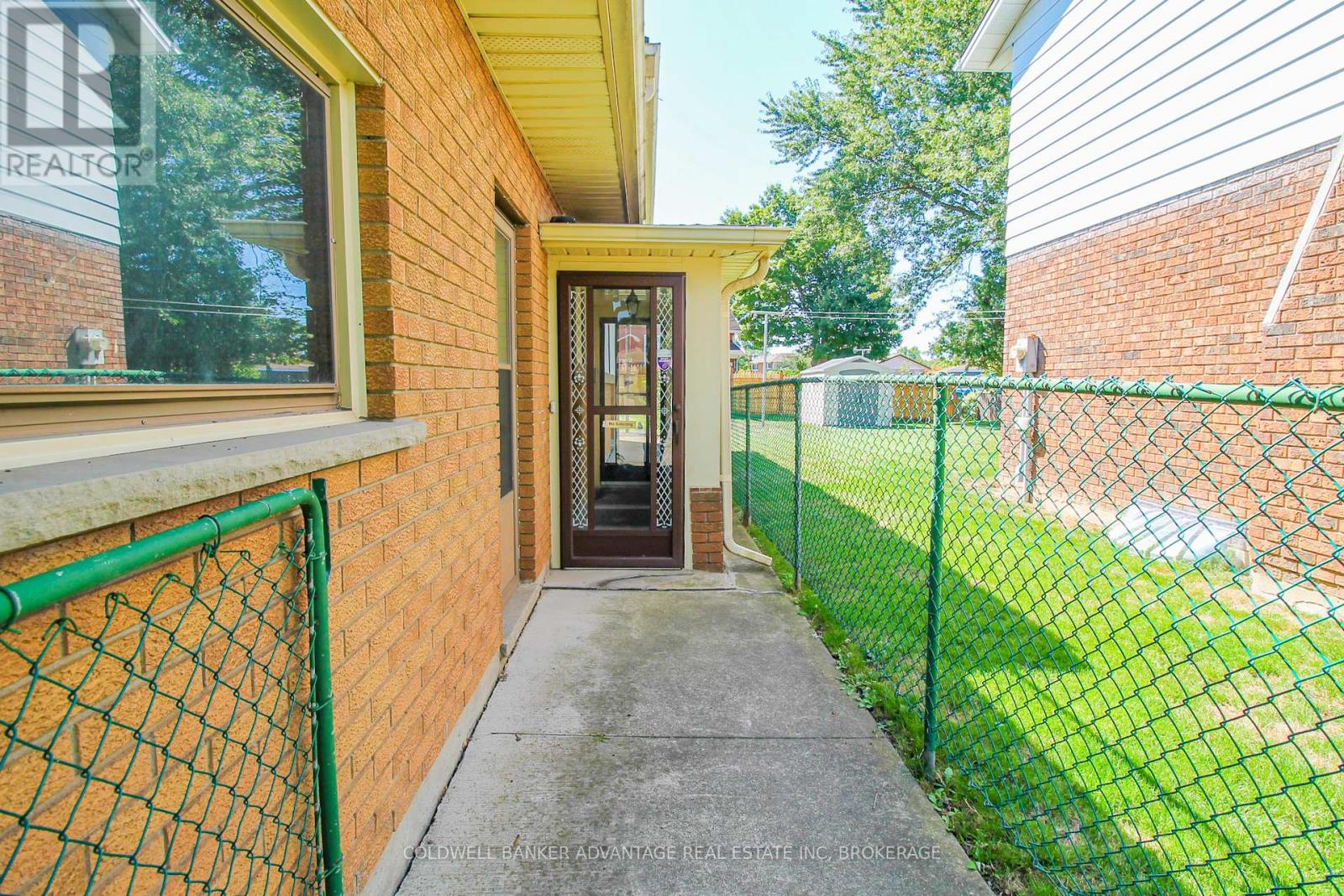 Photo 37 of 167 Loyalist Drive, Welland ON