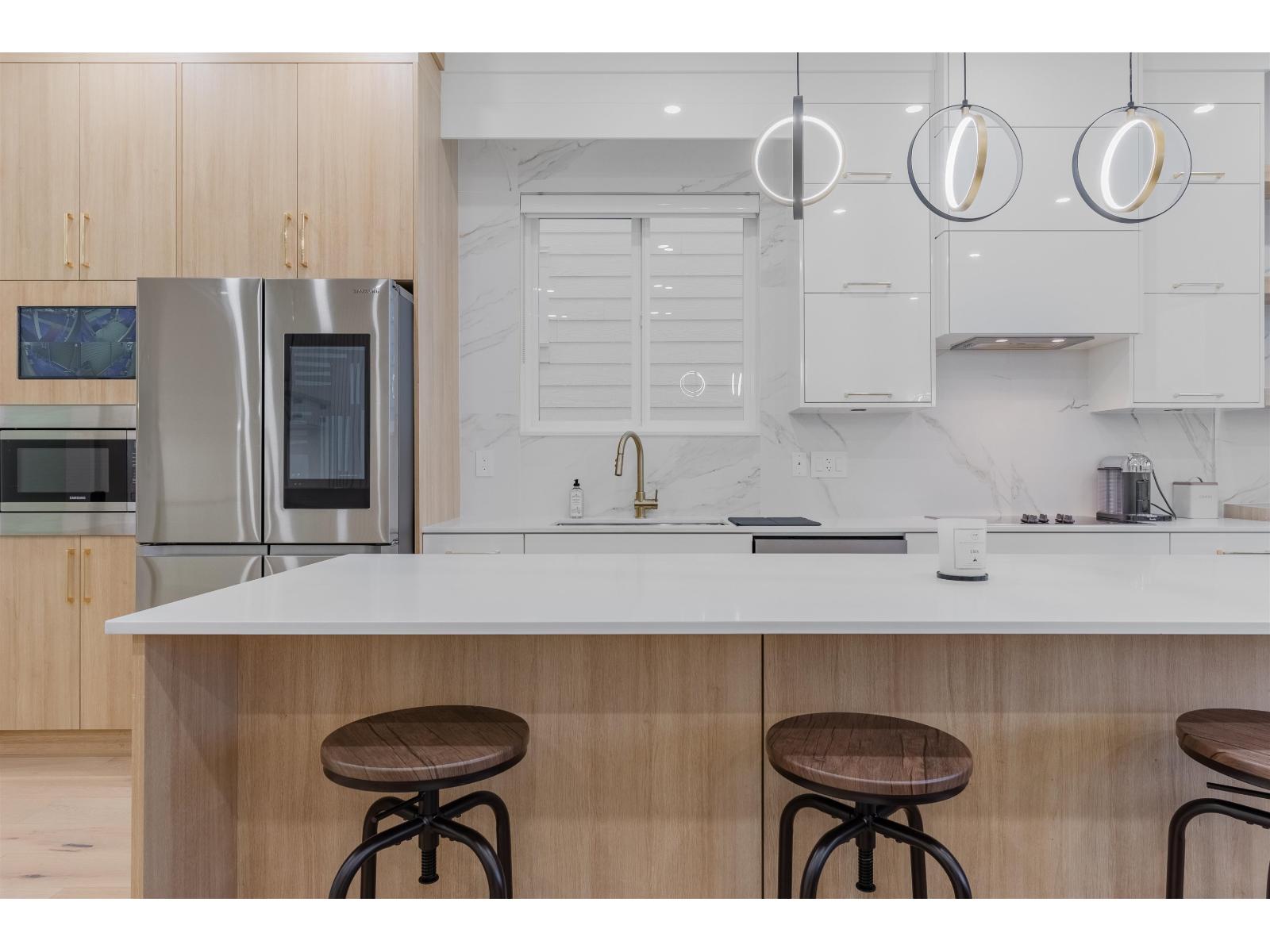Photo 5 of 16790 20 A Avenue, Surrey BC