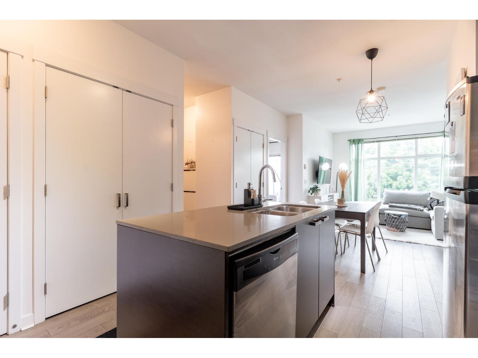 Photo 8 of 257 6758 188 Street, Surrey BC