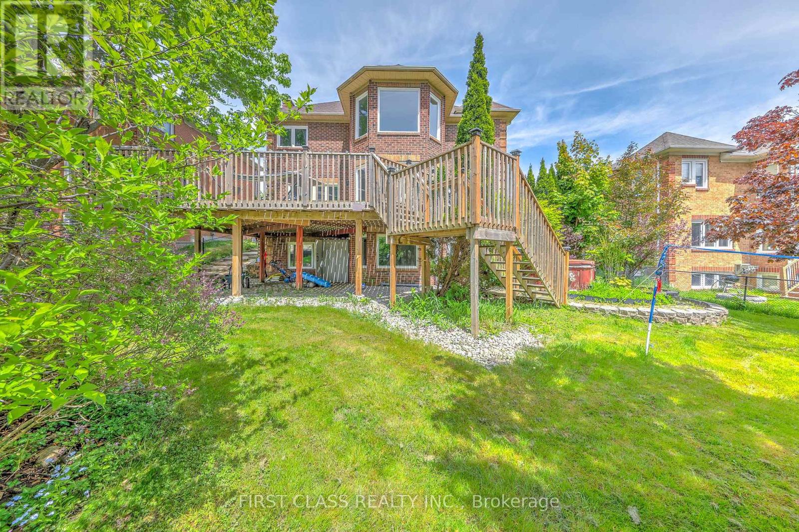 Photo 42 of 449 Alex Doner Drive, Newmarket ON