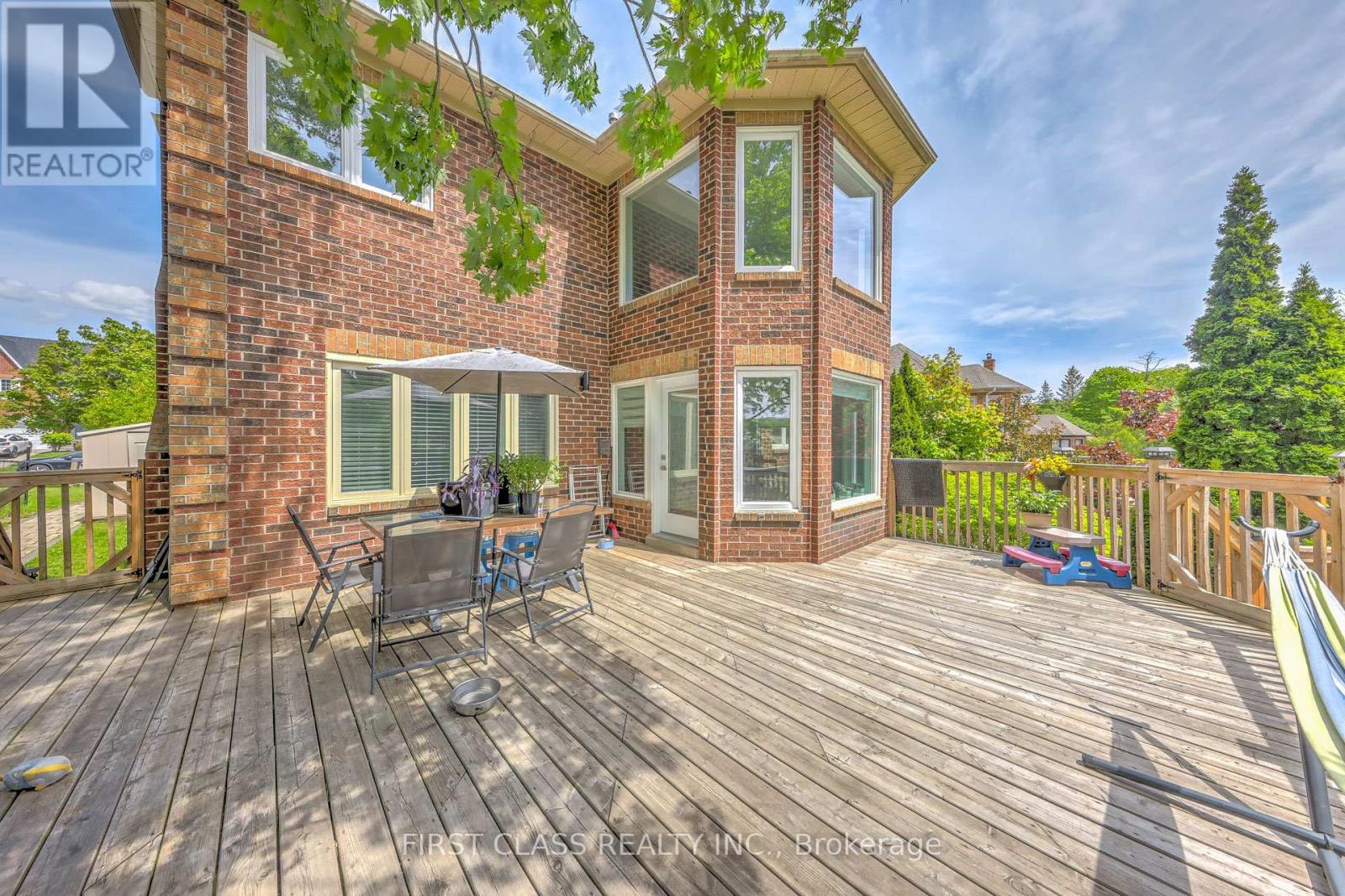 Photo 46 of 449 Alex Doner Drive, Newmarket ON