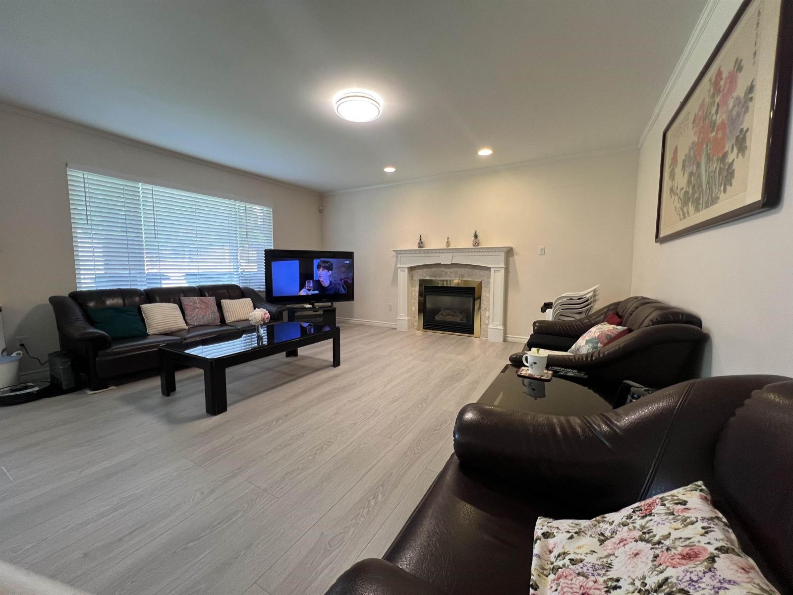 Photo 17 of 2199 152 A Street, Surrey BC
