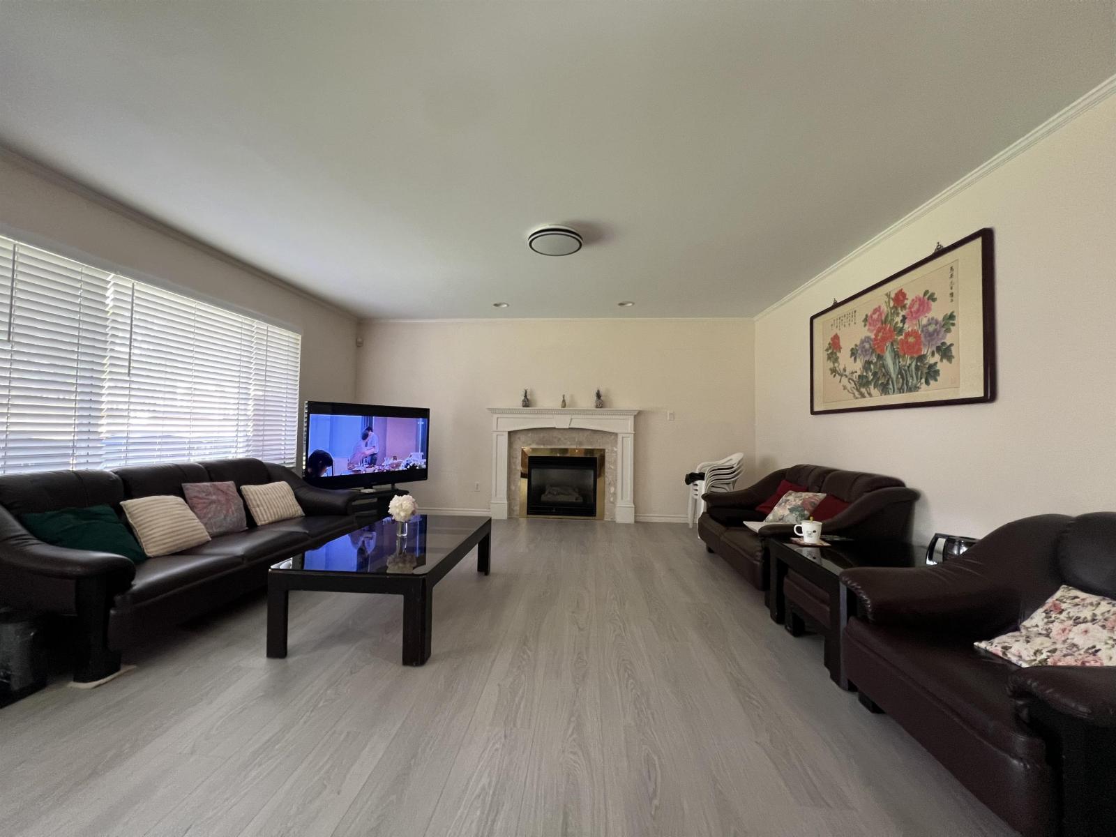 Photo 9 of 2199 152 A Street, Surrey BC