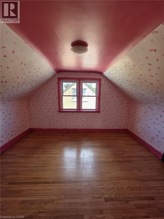 Photo 10 of 1673 Fairview Road, Cambridge ON