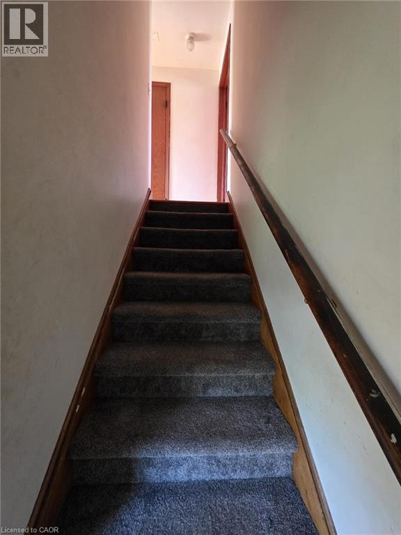 Photo 14 of 1673 Fairview Road, Cambridge ON