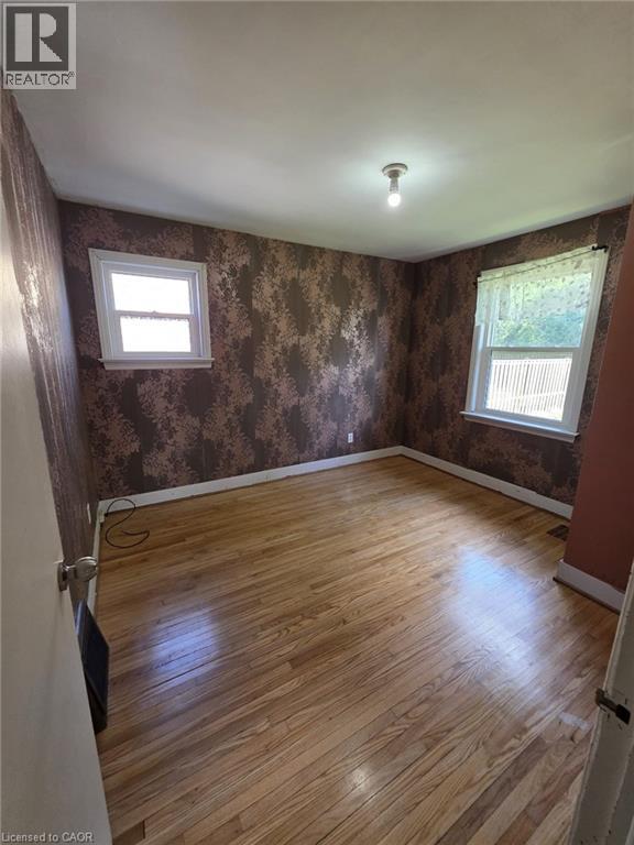 Photo 9 of 1673 Fairview Road, Cambridge ON